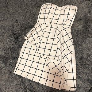 Super cute Fashion Nova dress